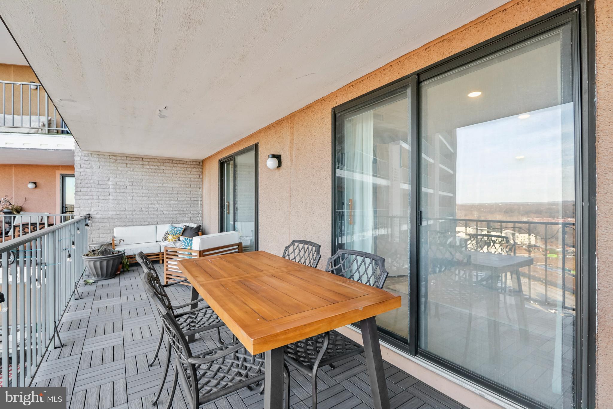 VALLEY FORGE TOWER - Residential