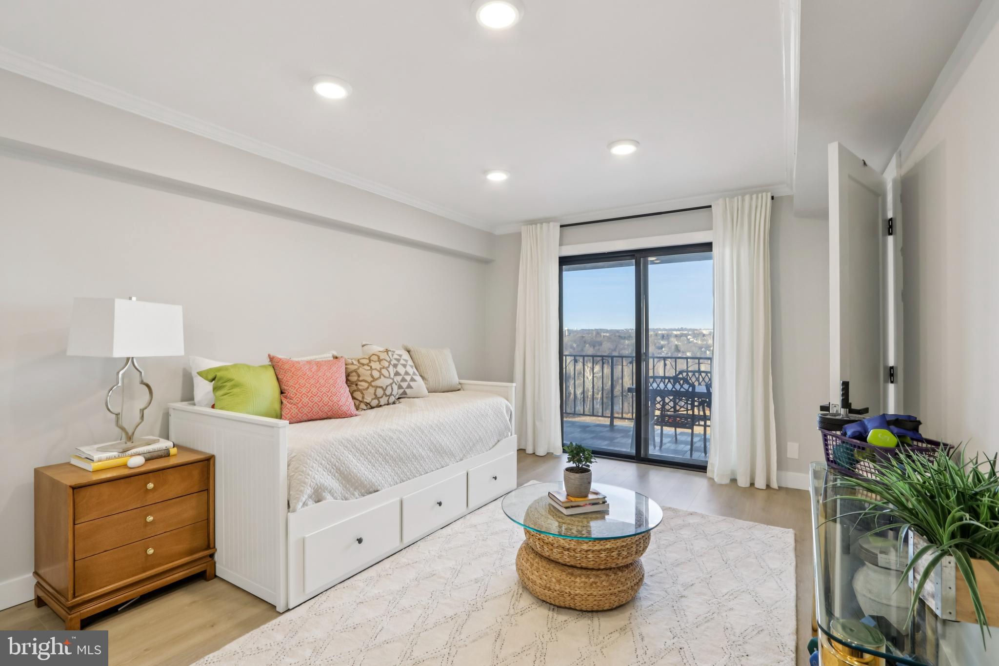 VALLEY FORGE TOWER - Residential