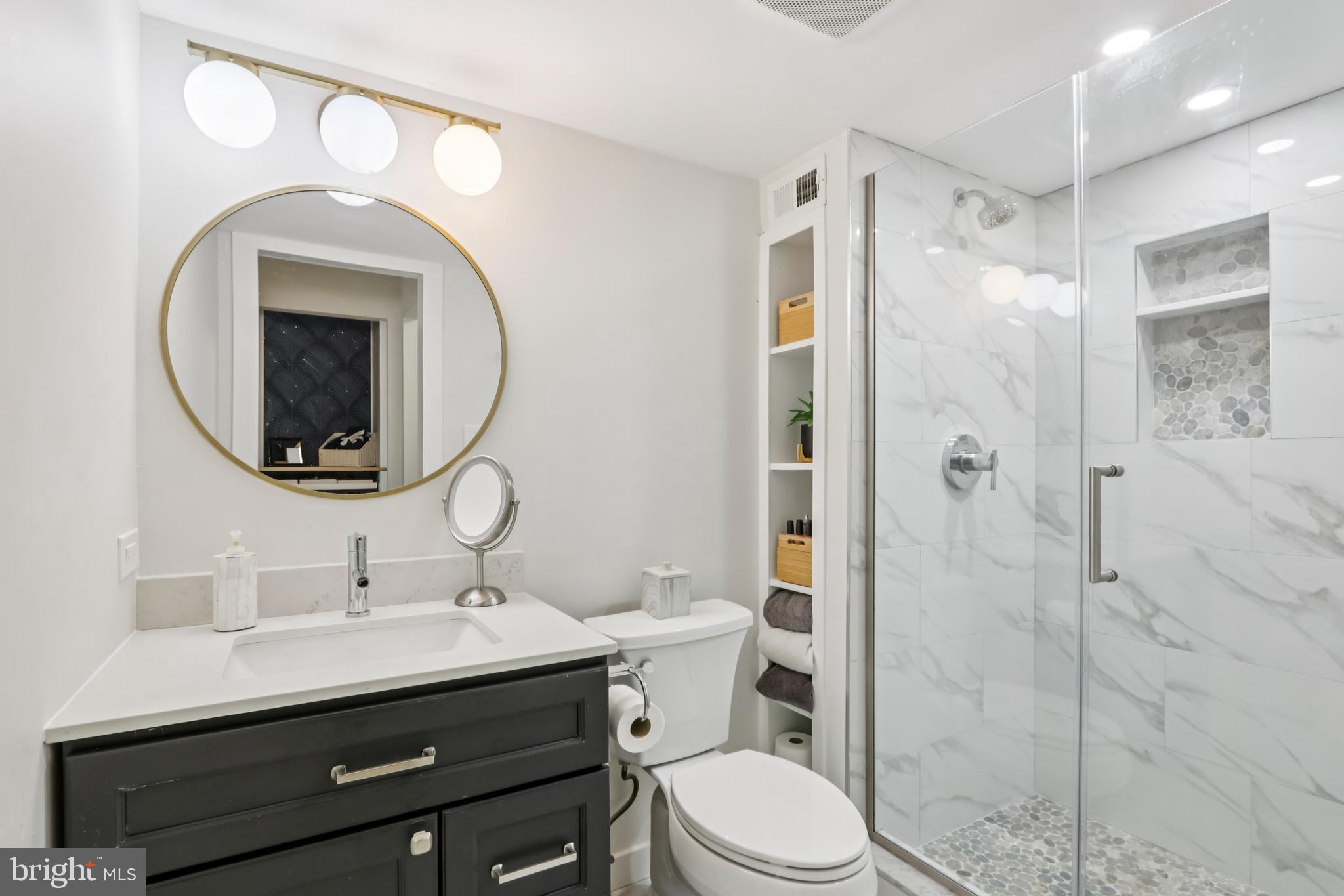 VALLEY FORGE TOWER - Residential