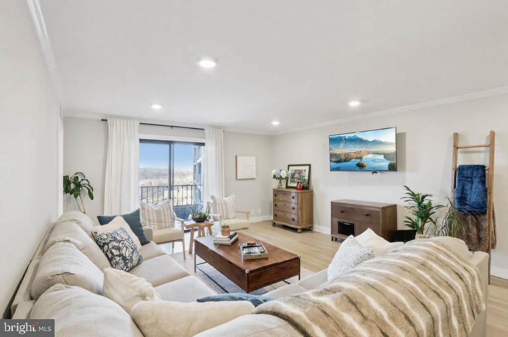 VALLEY FORGE TOWER - Residential