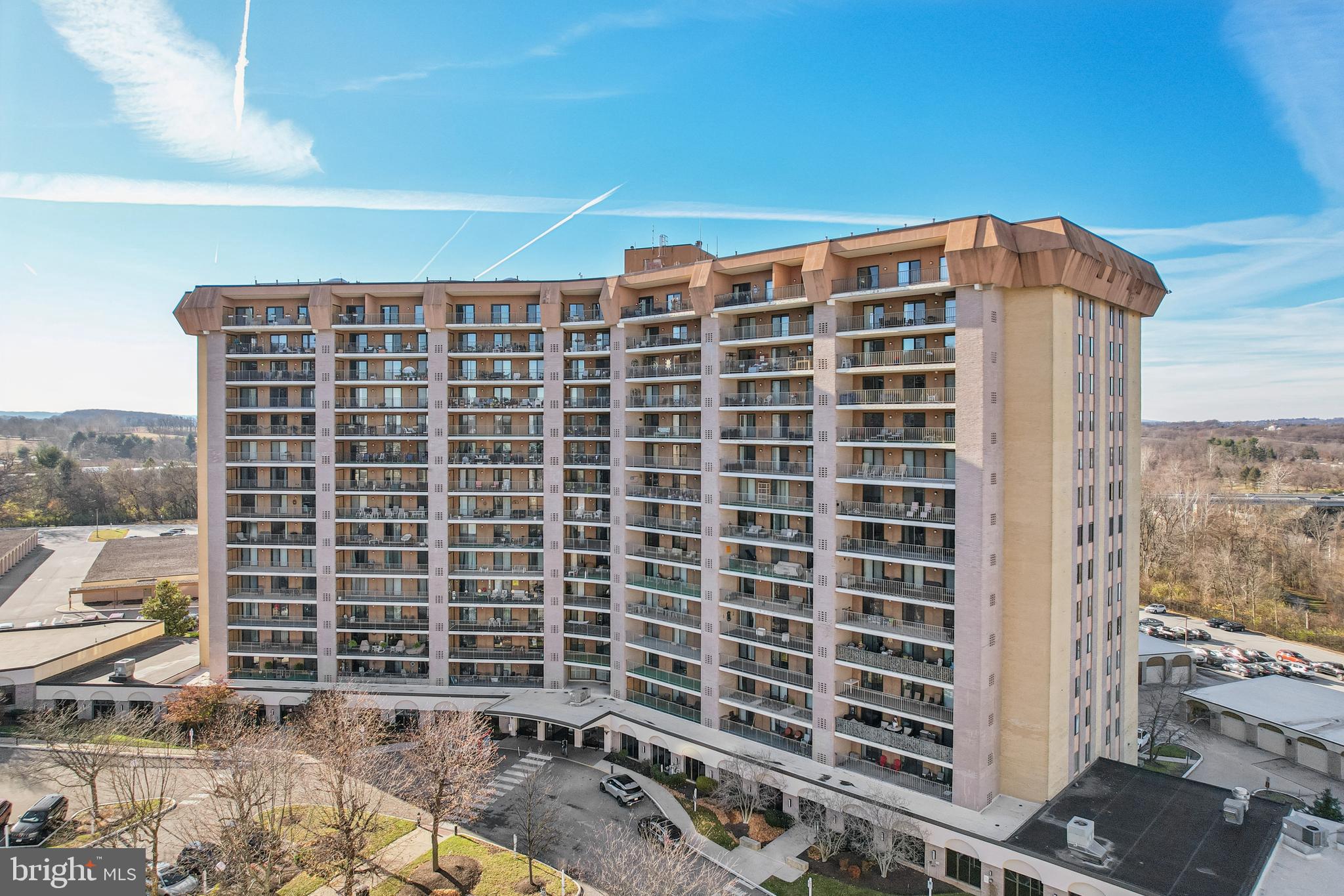 VALLEY FORGE TOWER - Residential