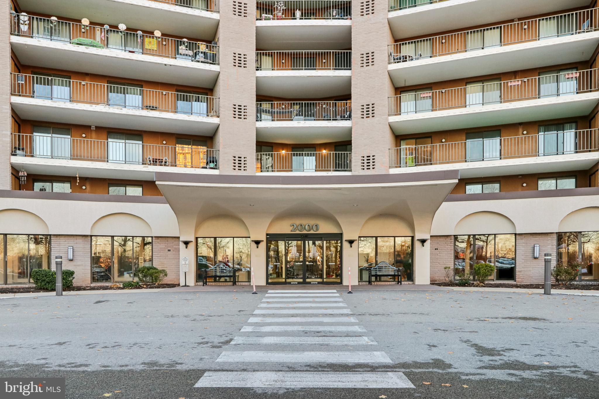 VALLEY FORGE TOWER - Residential