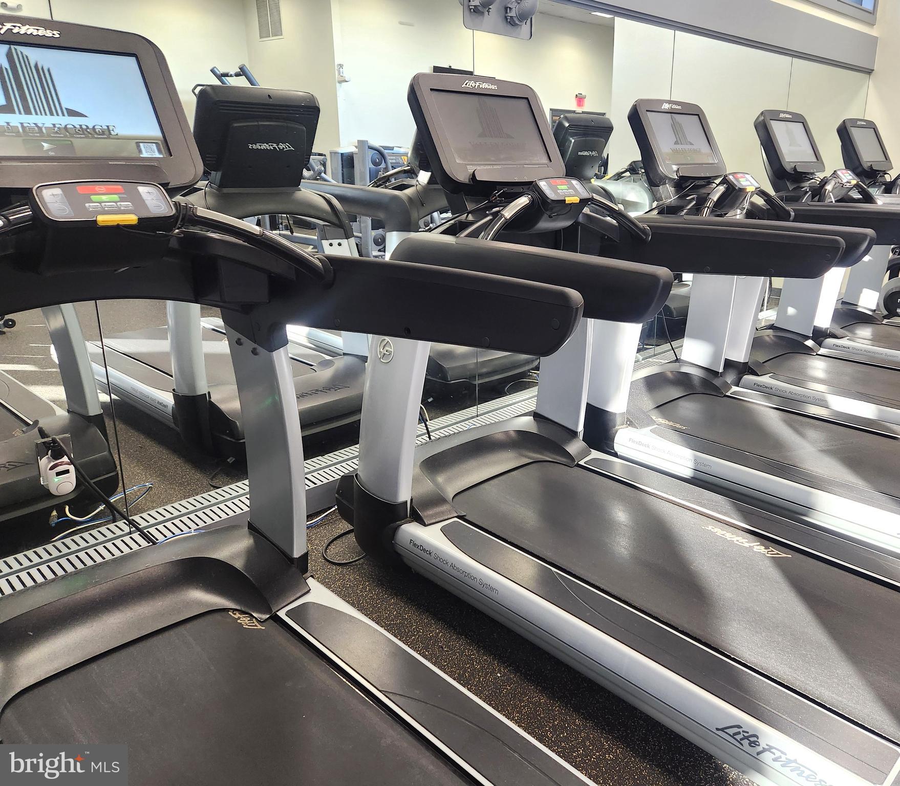 VALLEY FORGE TOWER - Residential