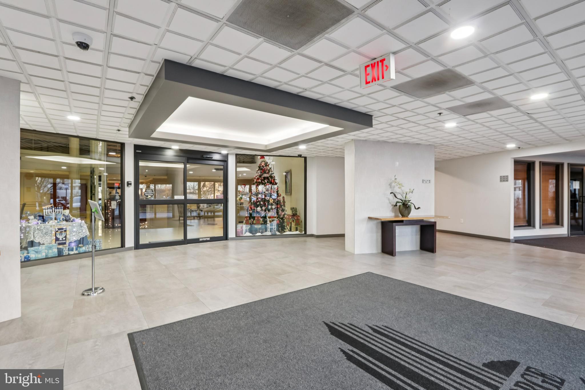 21033 VALLEY FORGE CIRCLE 1033