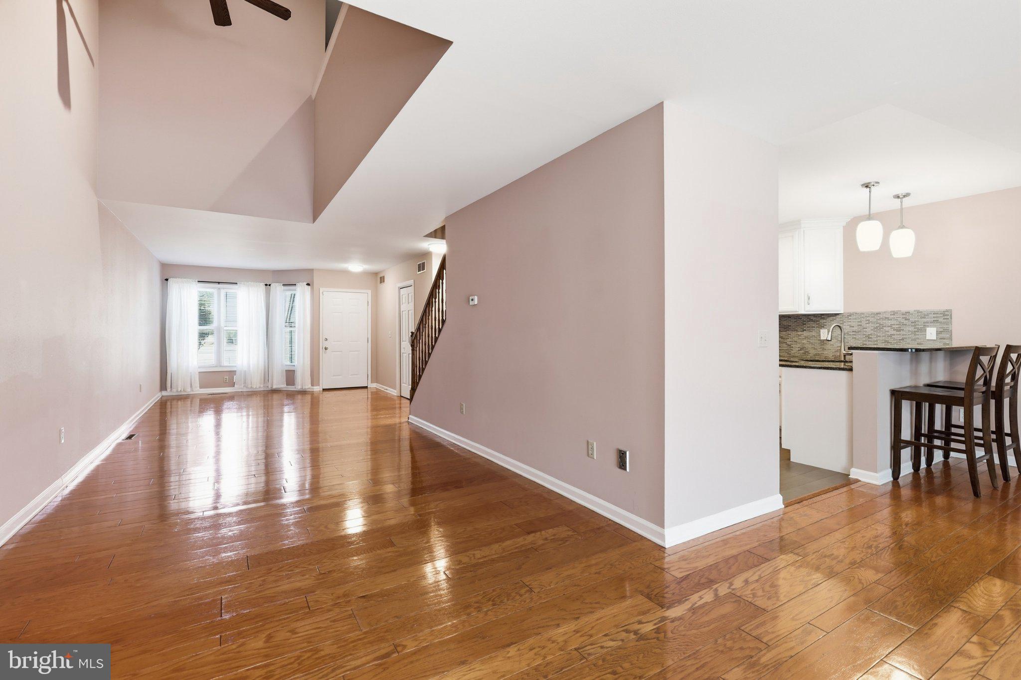 6 HEMSTED COURT
