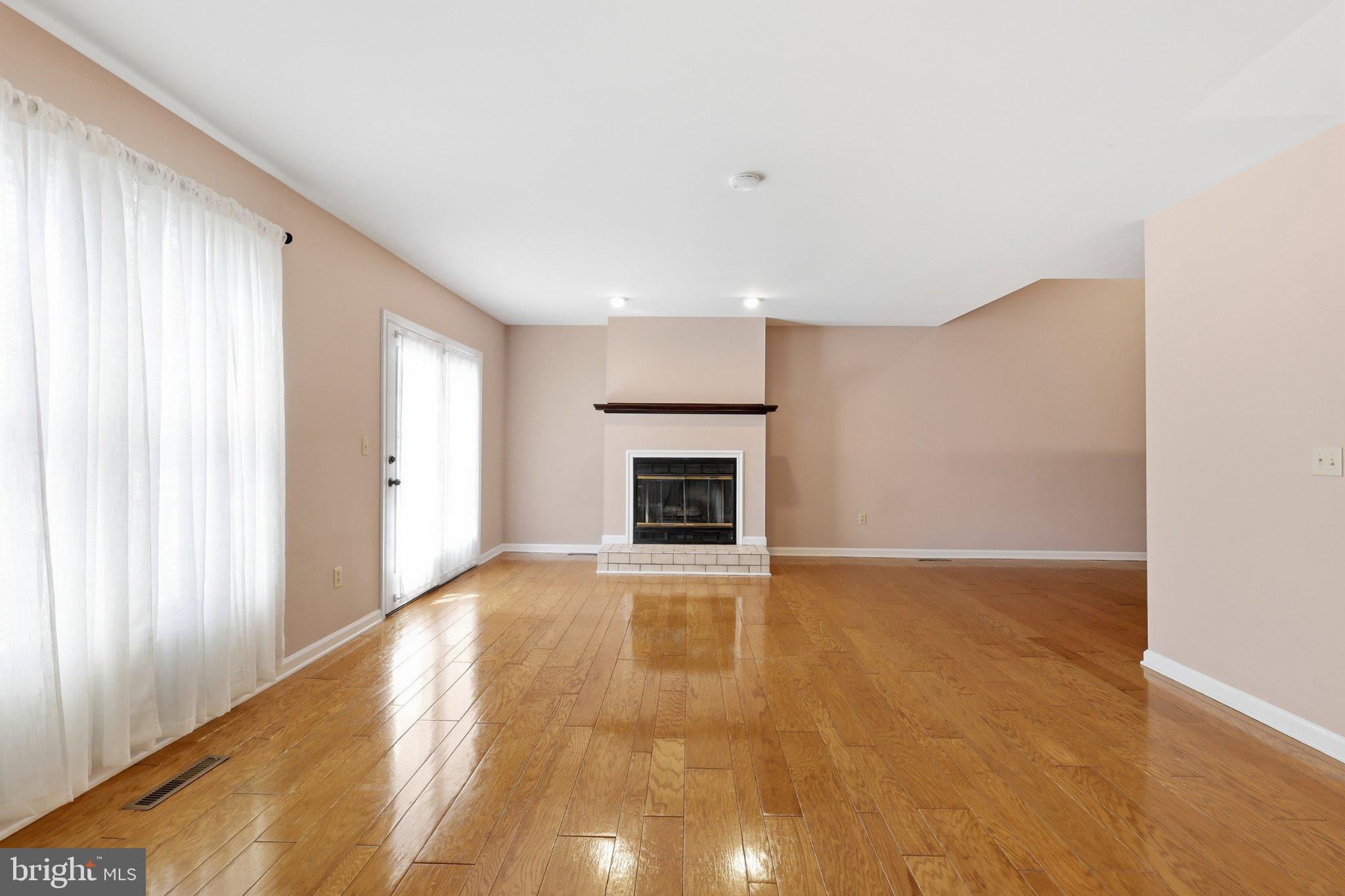 6 HEMSTED COURT