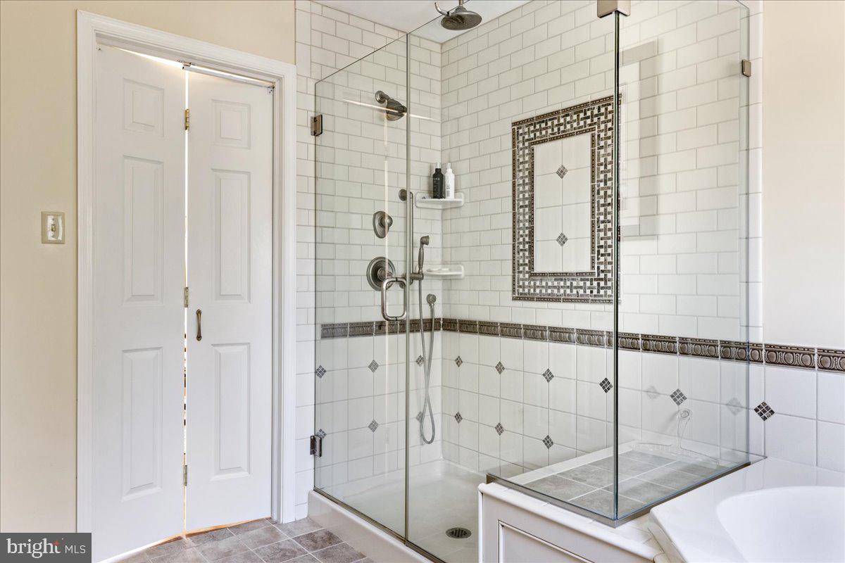 DOYLESTOWN - Residential