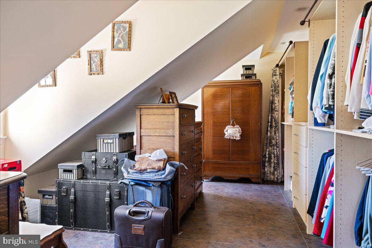 DOYLESTOWN - Residential