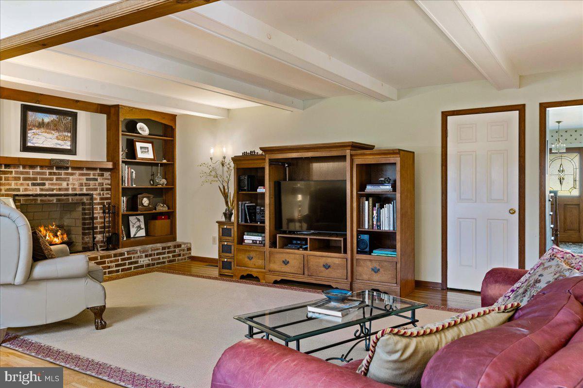 DOYLESTOWN - Residential