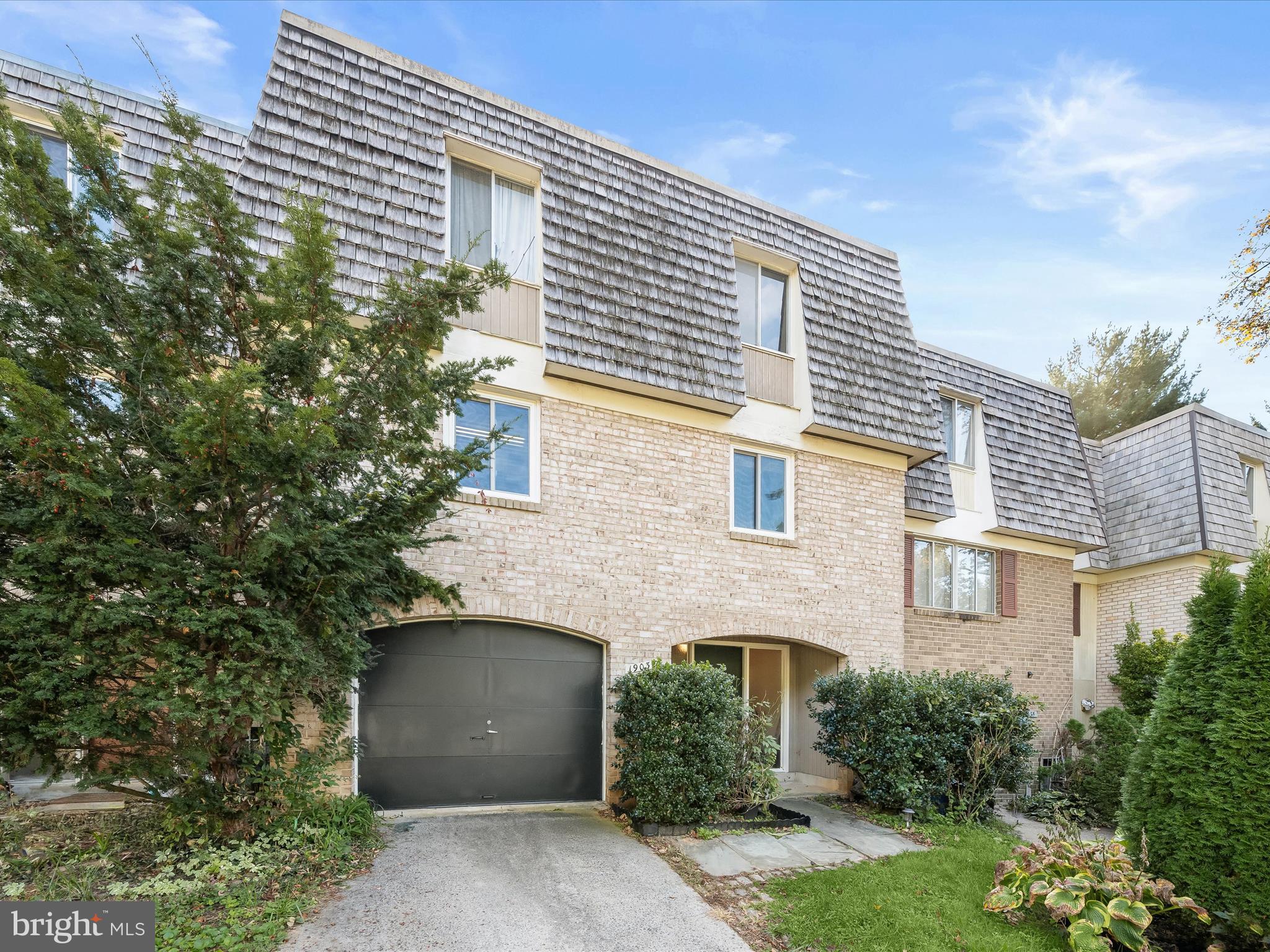 STEDWICK TOWNHOUSES - Residential