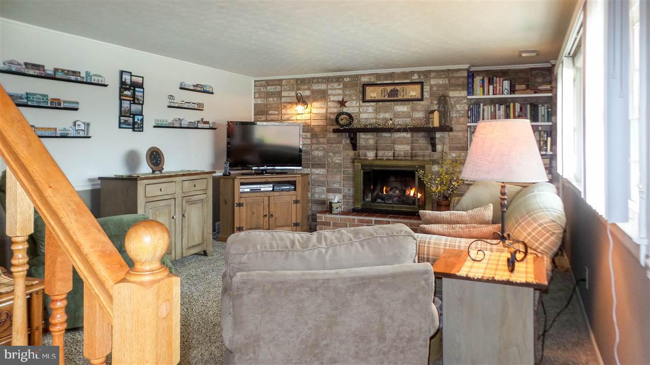 HAINES ACRES - Residential