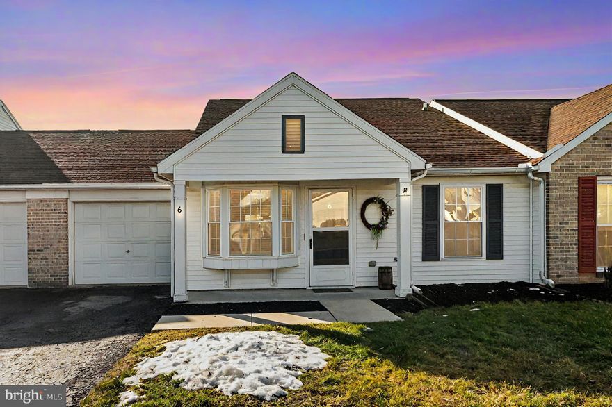 OPEN HOUSE CANCELED Property is now PENDING

Charming Townhome with Modern Updates and Outdoor Bliss

Welcome to this delightful three-bedroom, one-bath interior townhome, where modern updates meet cozy charm. Step inside to discover an open floor plan that offers a great space for both relaxing and entertaining. The seamless flow between the living, dining, and kitchen areas creates an inviting atmosphere perfect for gatherings with family and friends.

One of the standout features of this home is the amazing back deck, a true oasis for outdoor living. Whether you're hosting a summer barbecue or enjoying a quiet morning coffee, this space is sure to become your favorite retreat. The fenced-in yard adds a layer of privacy and security, making it ideal for pets or simply enjoying a bit of nature in your own backyard.

This townhome boasts numerous updates and changes, ensuring a move-in-ready experience for the new owner. From updated windows to stylish finishes, every detail has been thoughtfully considered to enhance both aesthetics and functionality.

Located in a vibrant community, this property offers the perfect blend of convenience and comfort. Don’t miss the opportunity to make this beautifully updated townhome your own. Schedule a viewing today and envision the possibilities that await you!