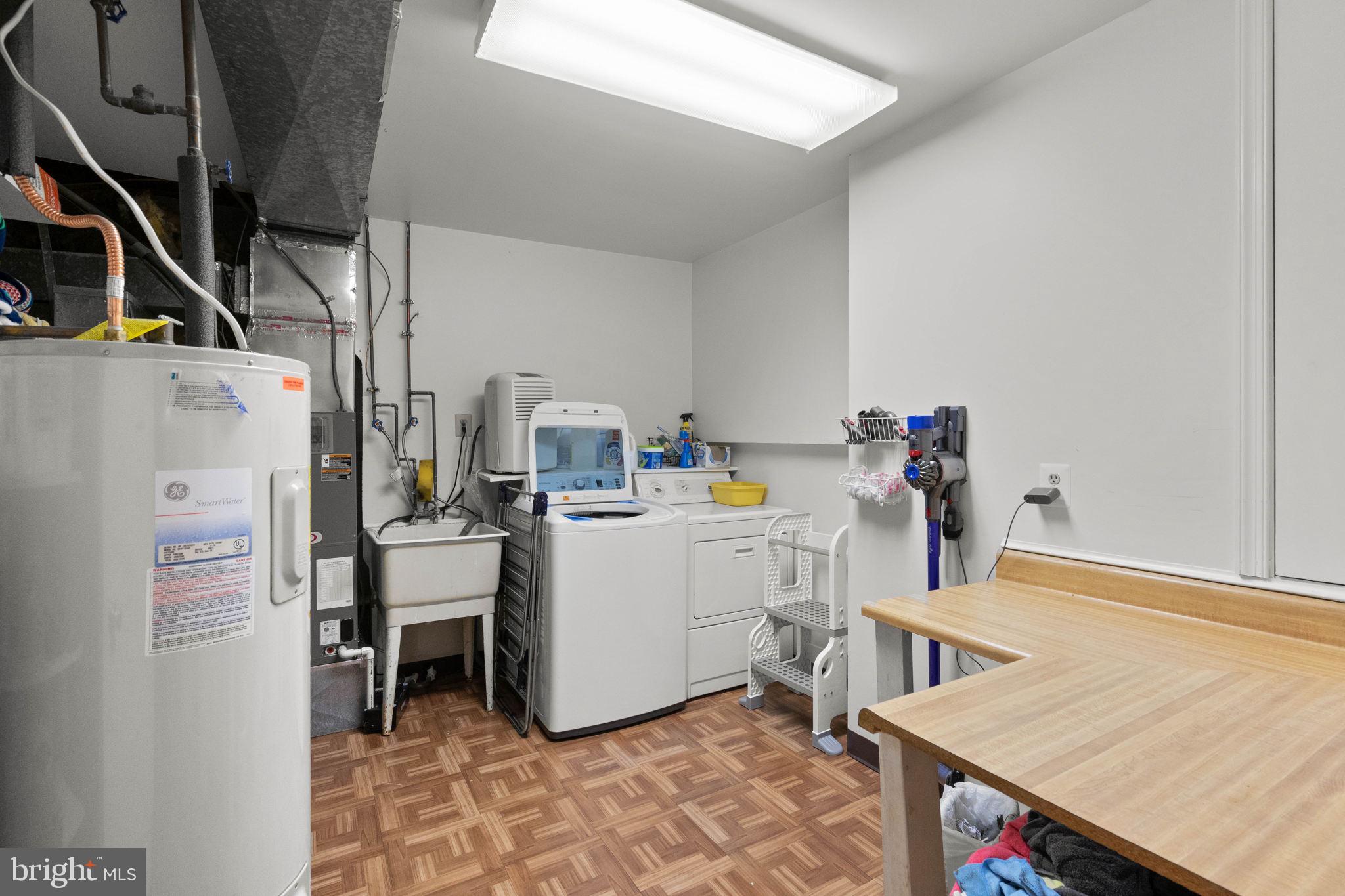 FOREST ESTATES - Residential