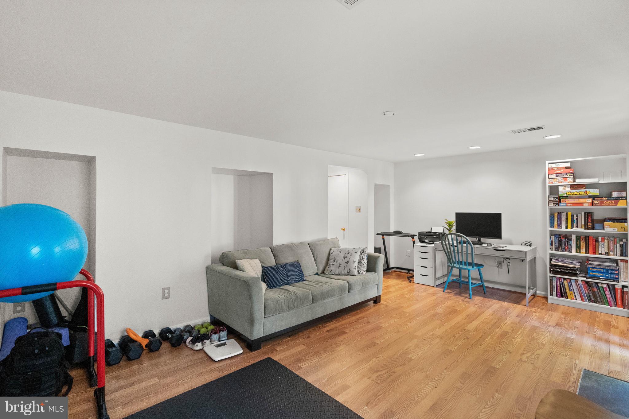 FOREST ESTATES - Residential