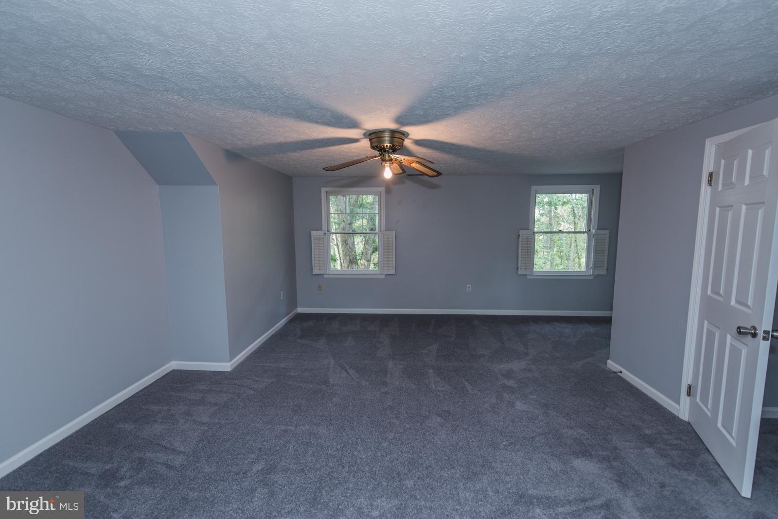 LAKESIDE ESTATES - Residential