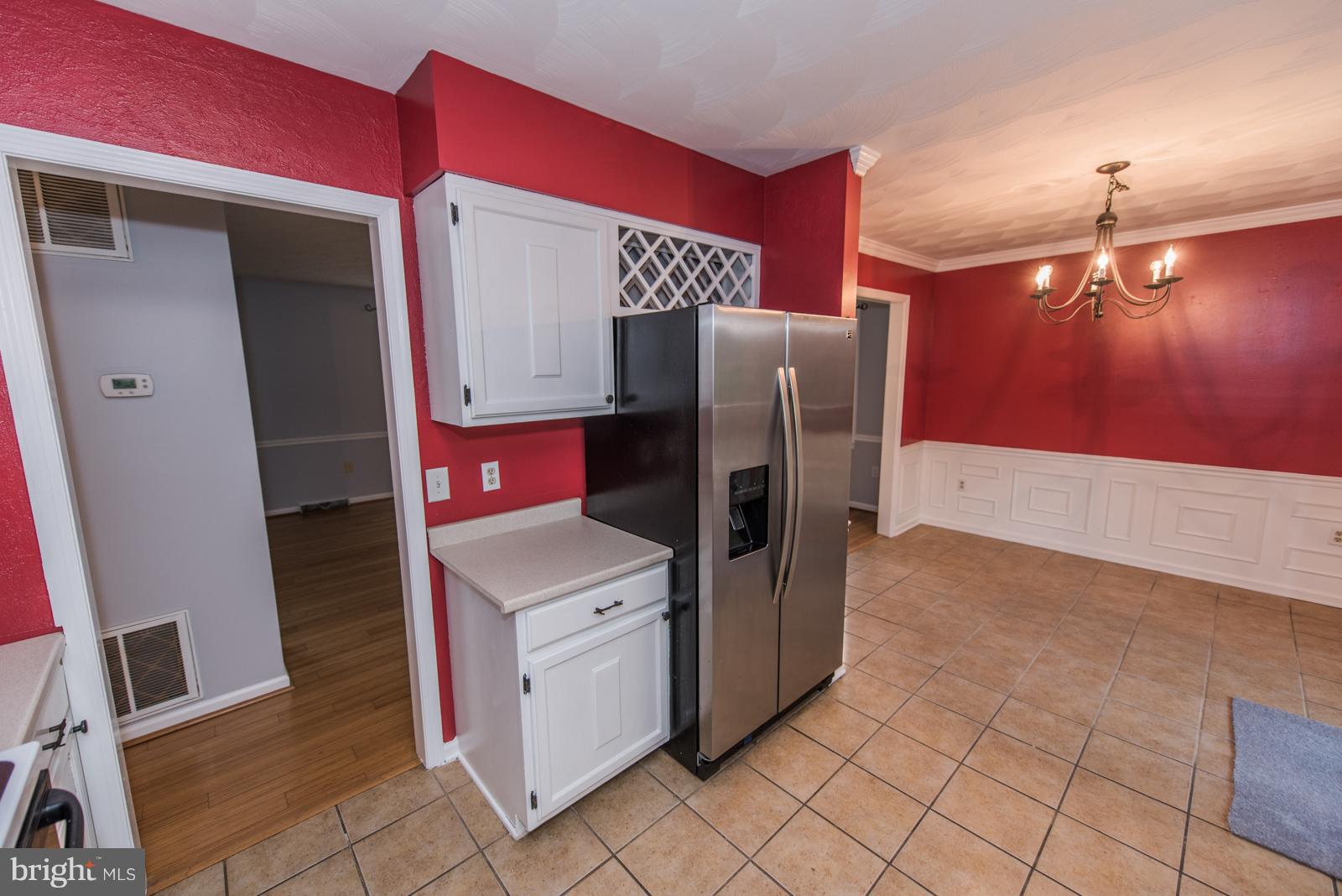 LAKESIDE ESTATES - Residential