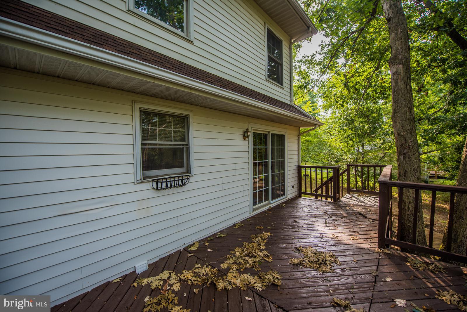 LAKESIDE ESTATES - Residential