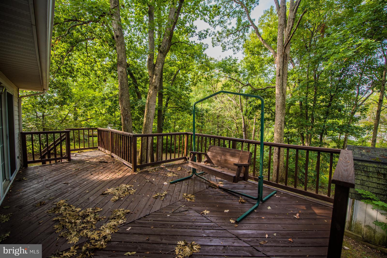 LAKESIDE ESTATES - Residential