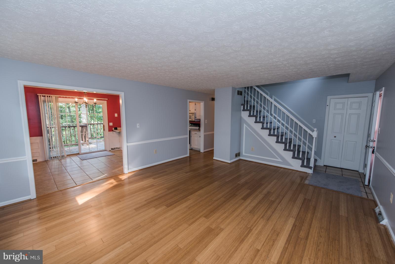 LAKESIDE ESTATES - Residential