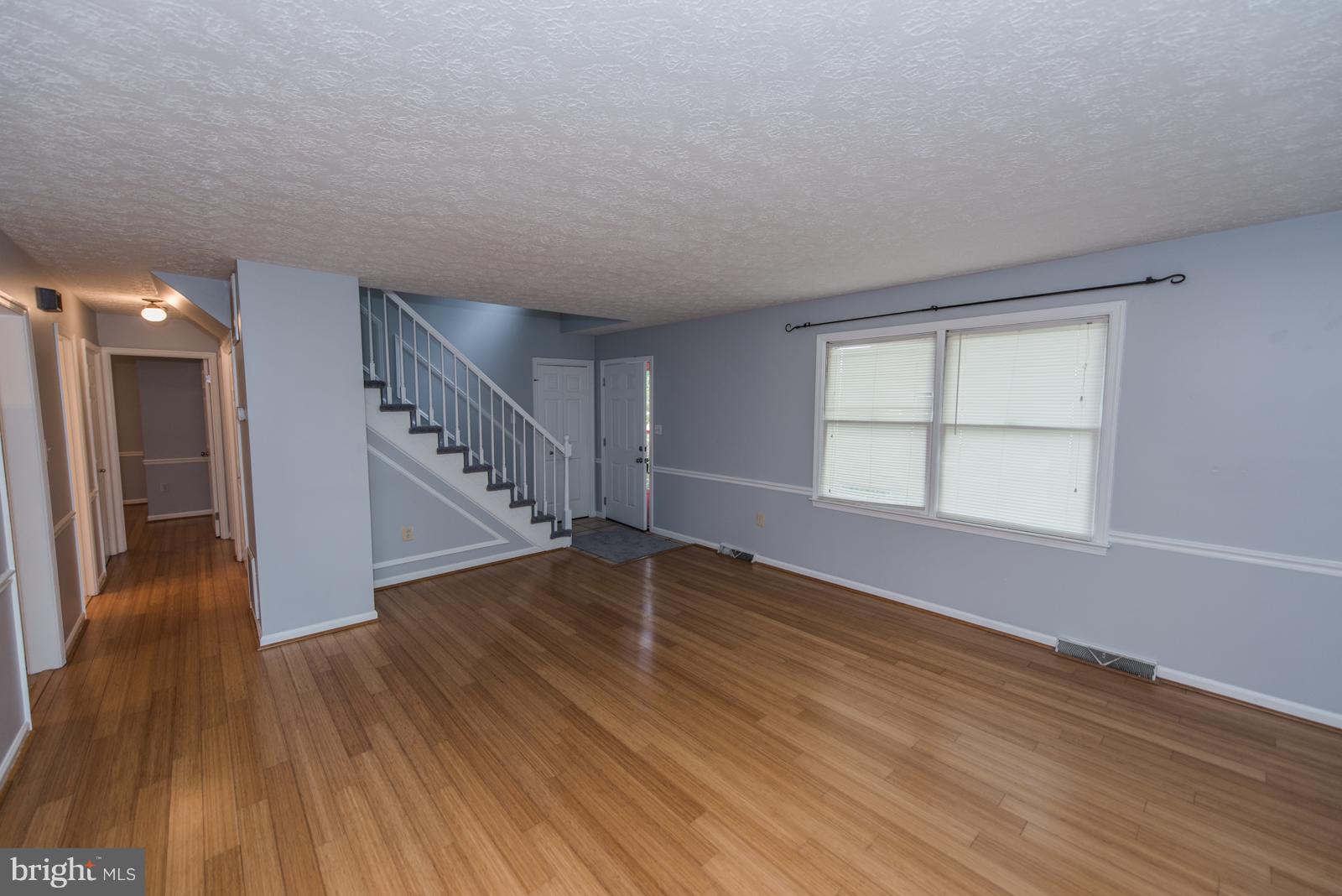 LAKESIDE ESTATES - Residential