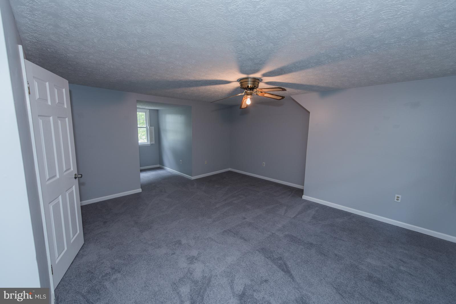 LAKESIDE ESTATES - Residential