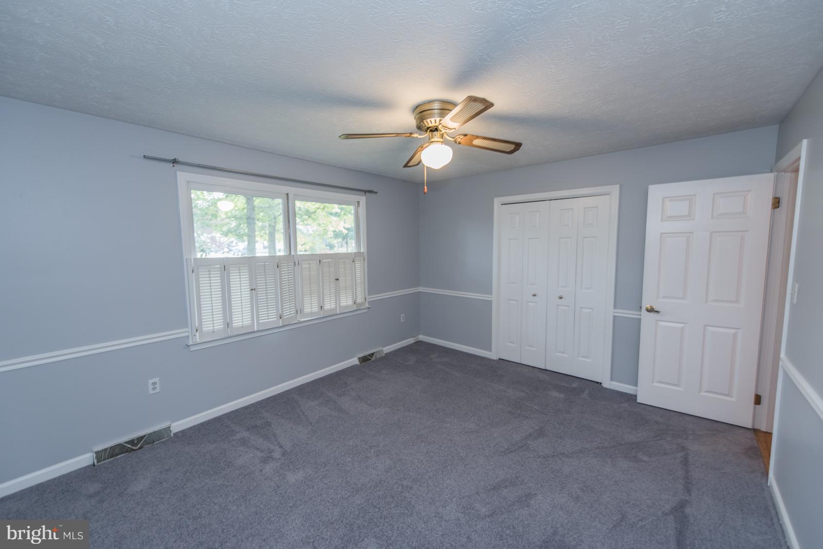 LAKESIDE ESTATES - Residential