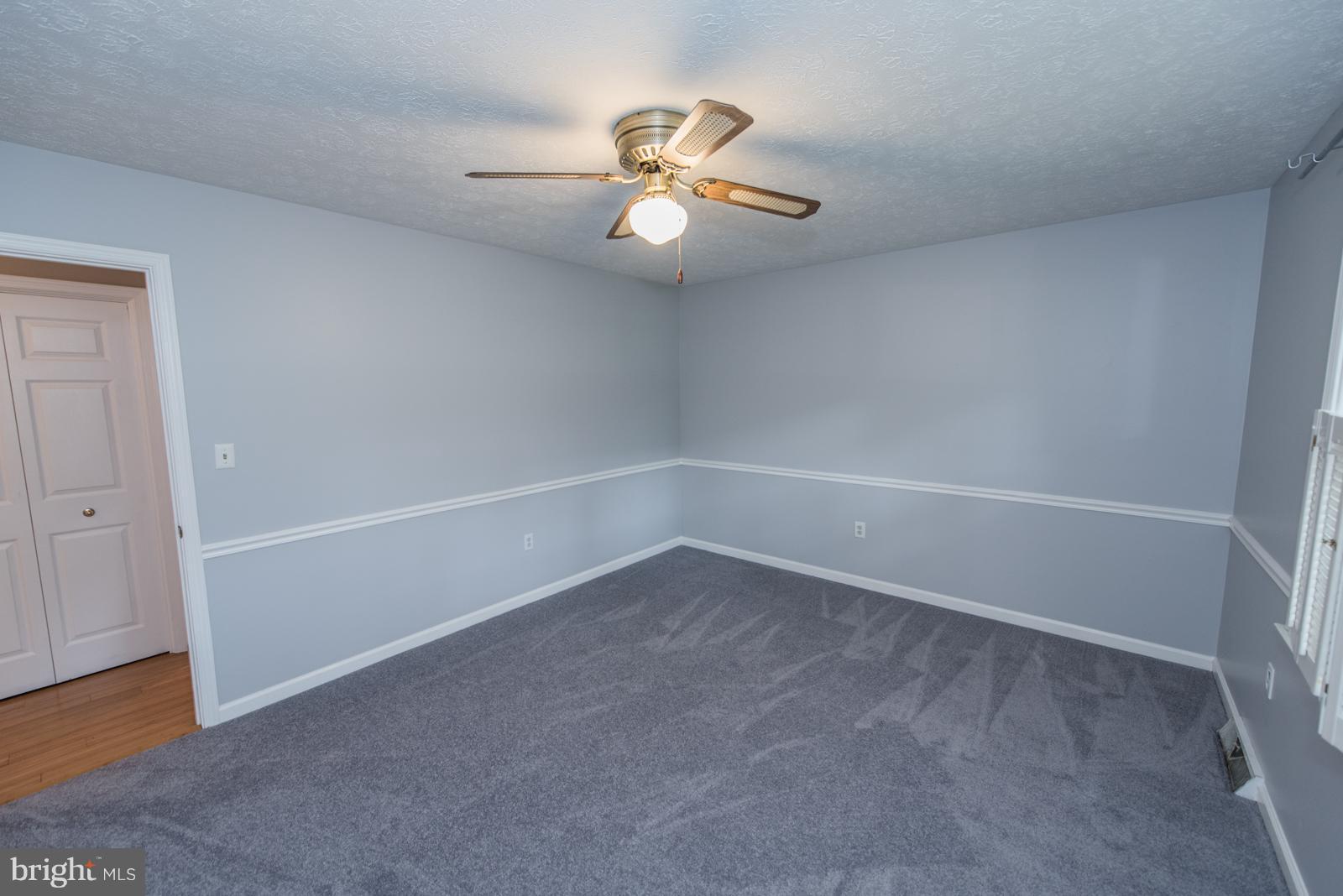 LAKESIDE ESTATES - Residential