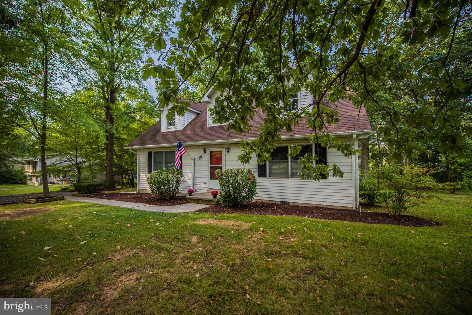 LAKESIDE ESTATES - Residential