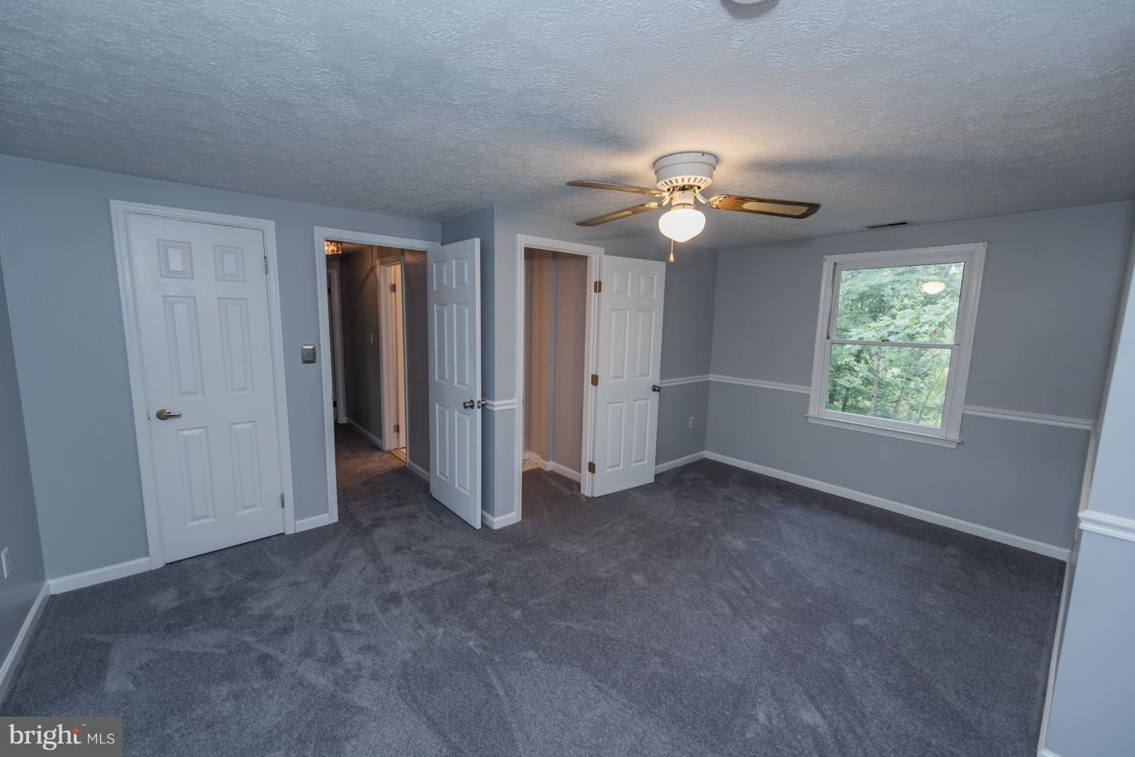 LAKESIDE ESTATES - Residential