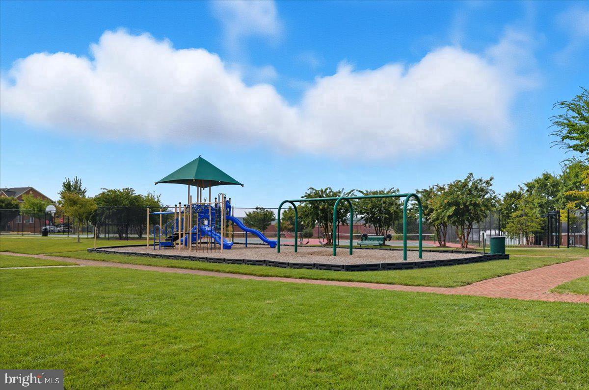 PORT POTOMAC - Residential Lease