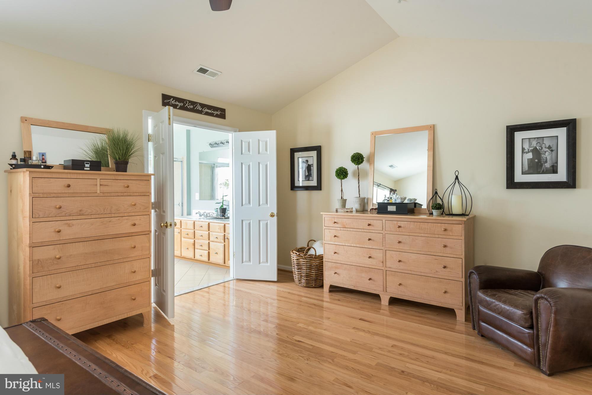 CROFTON MANOR - Residential