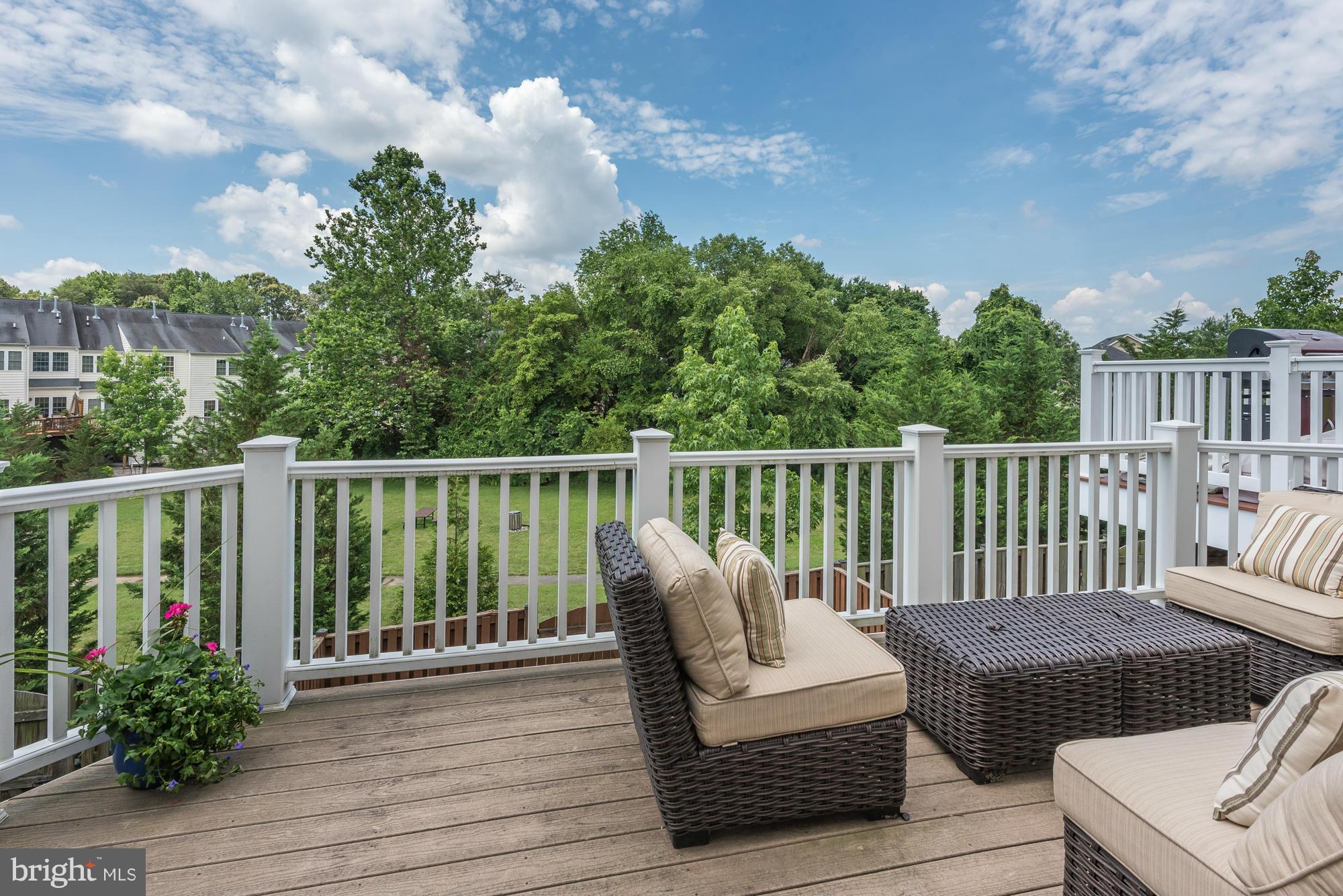 CROFTON MANOR - Residential