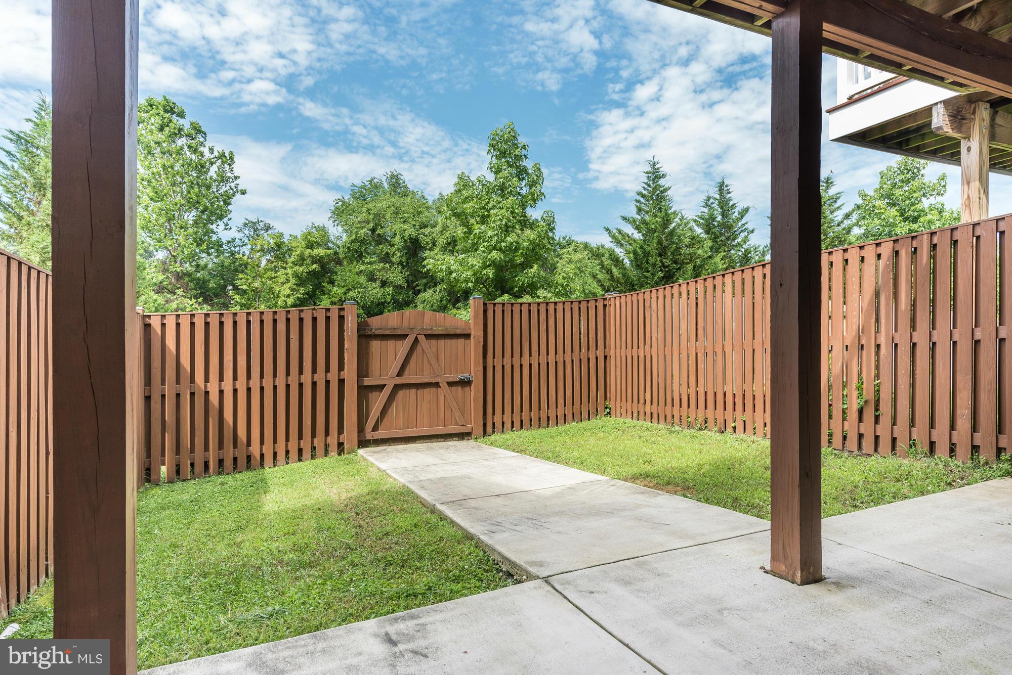 CROFTON MANOR - Residential