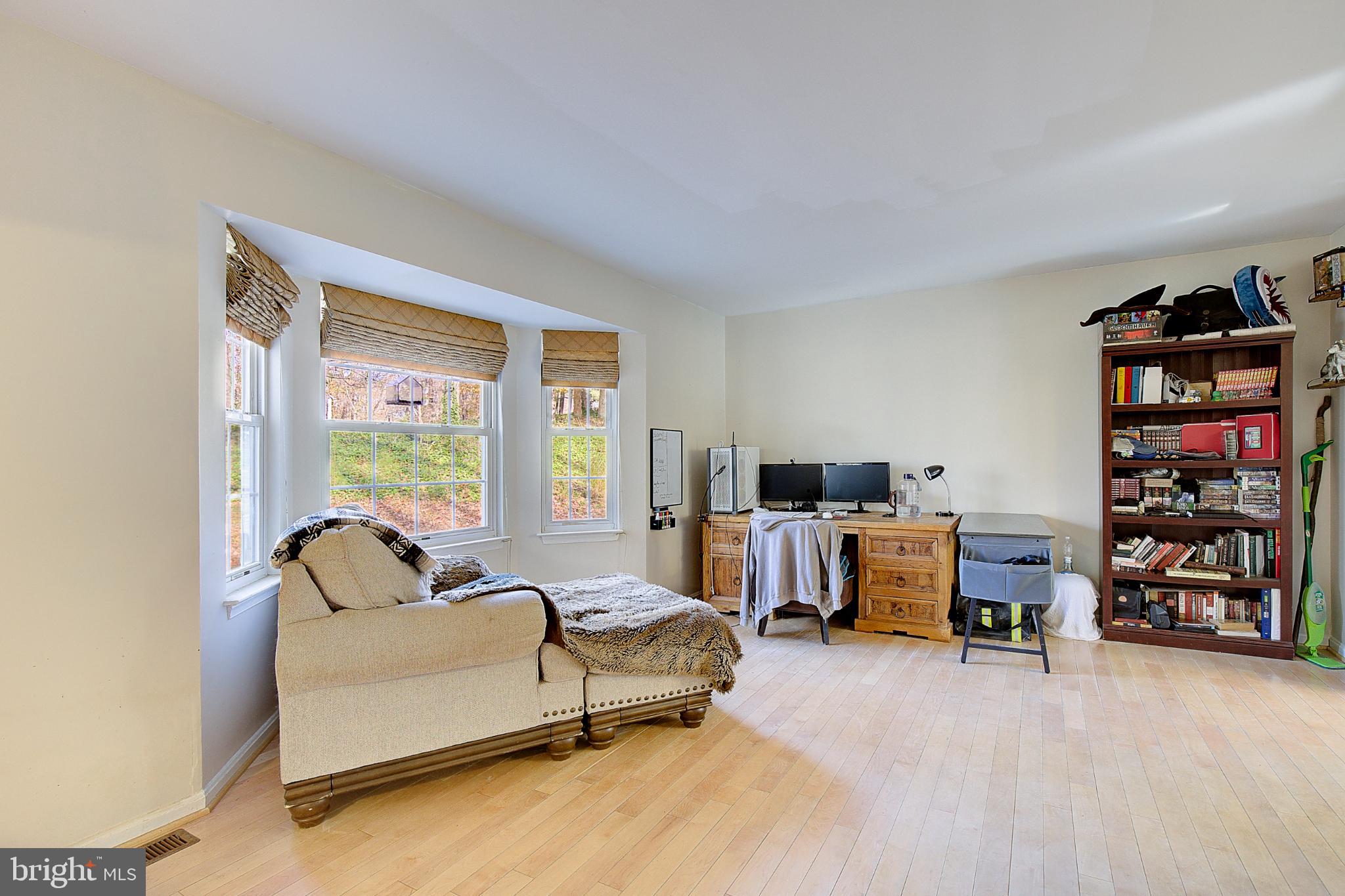 LAKE KARYLBROOK - Residential