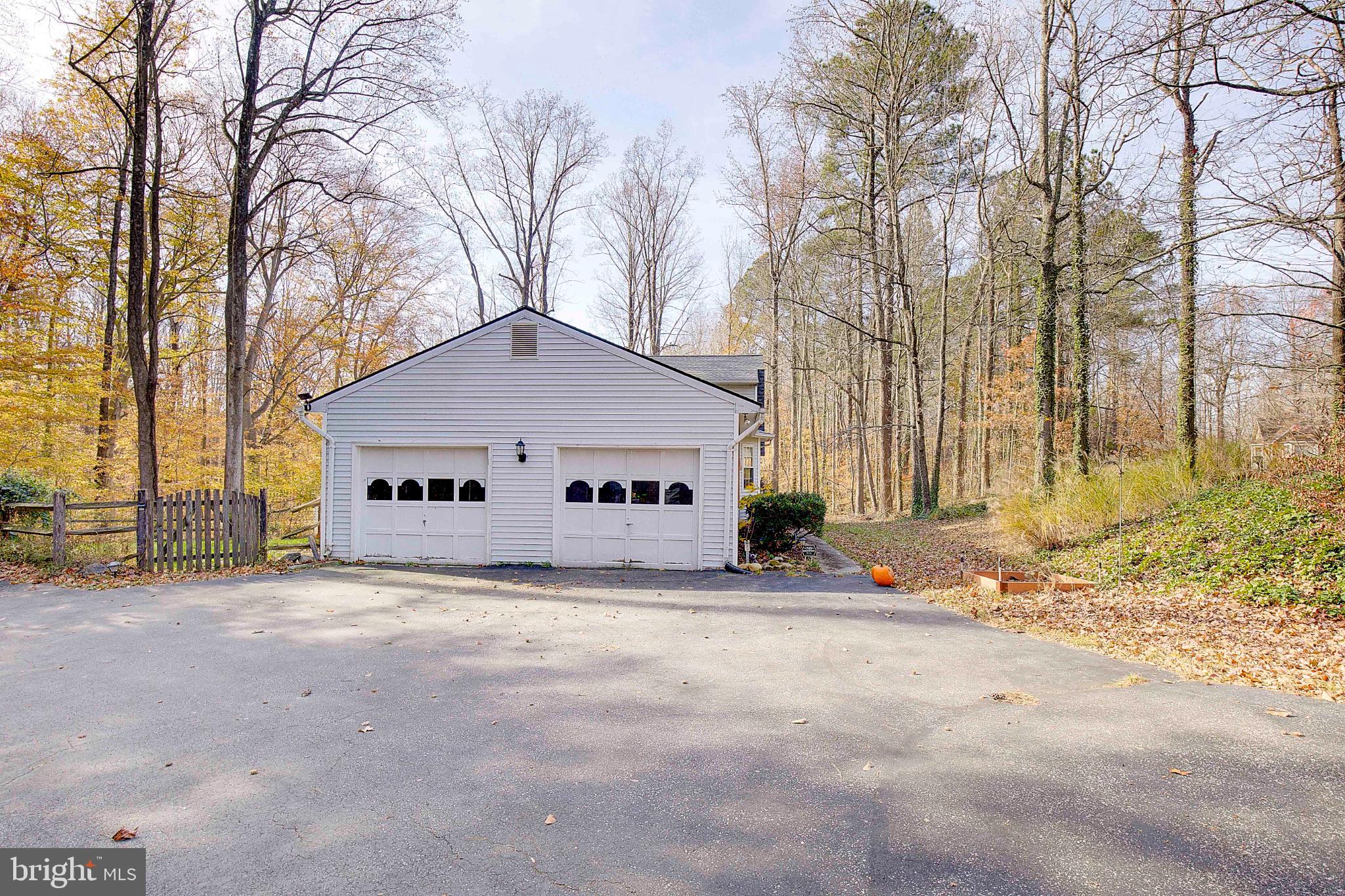 LAKE KARYLBROOK - Residential