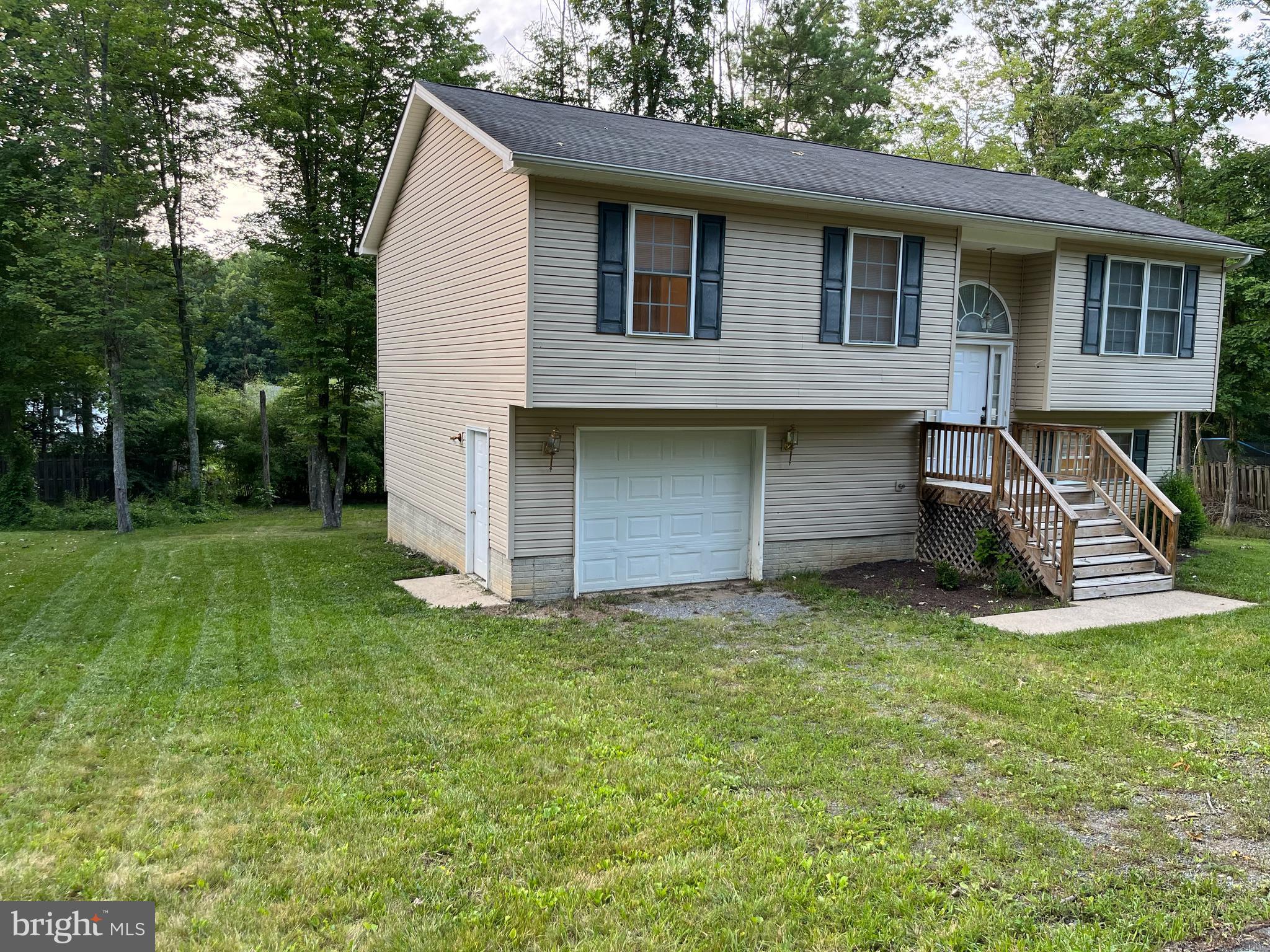 WARDEN ACRES - Residential