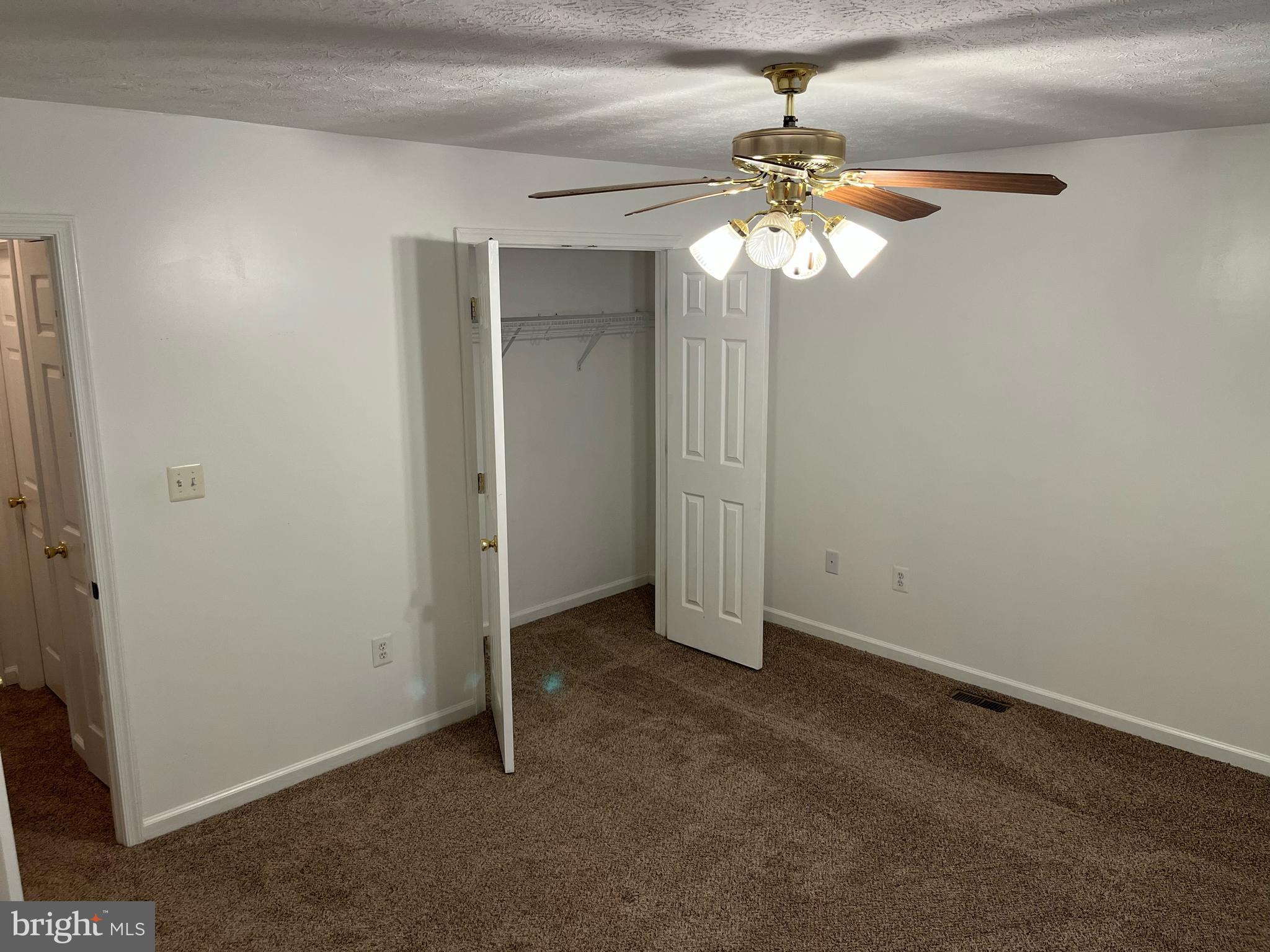 WARDEN ACRES - Residential