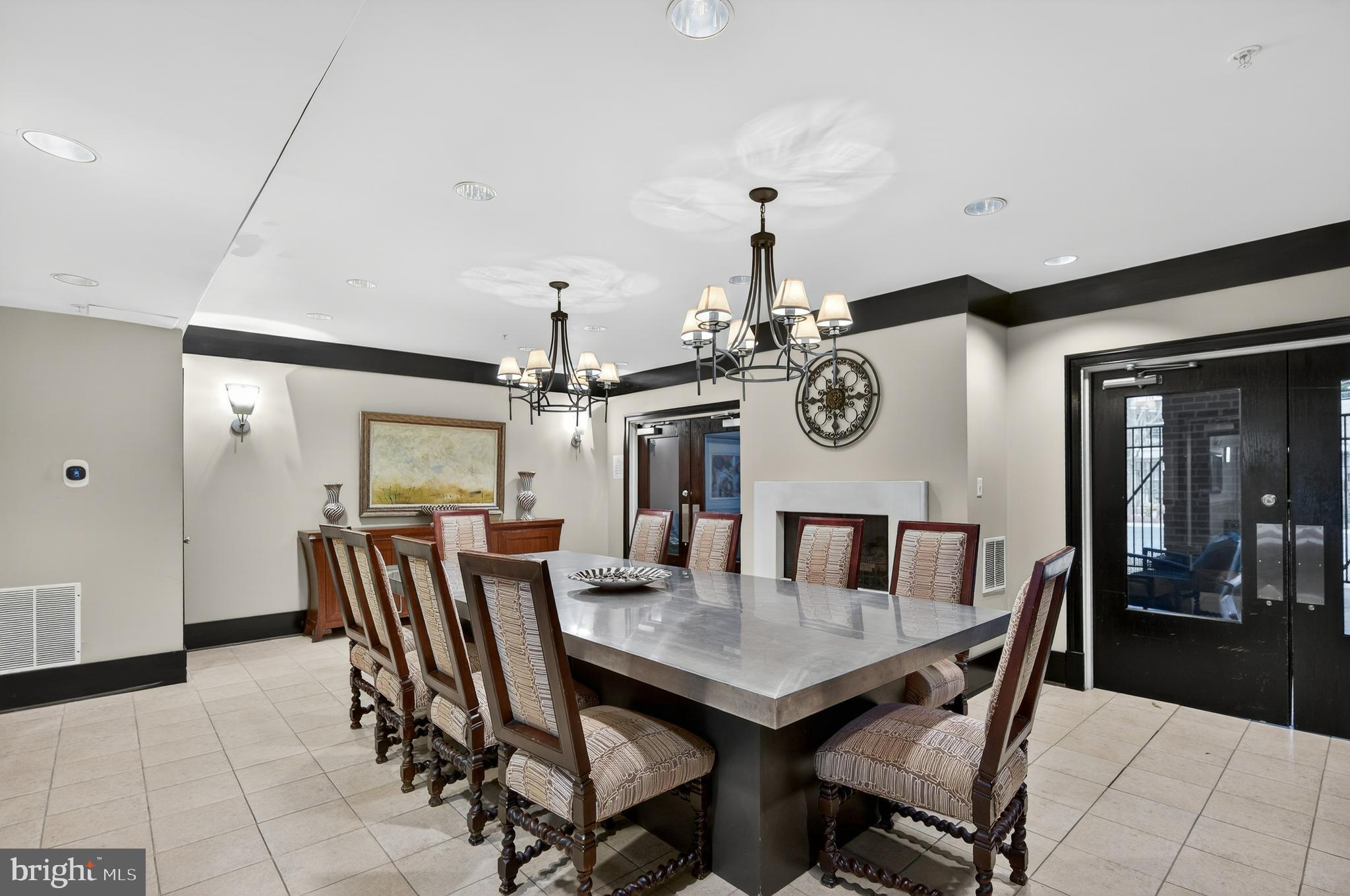 THE COLONNADE AT KENTLANDS - Residential