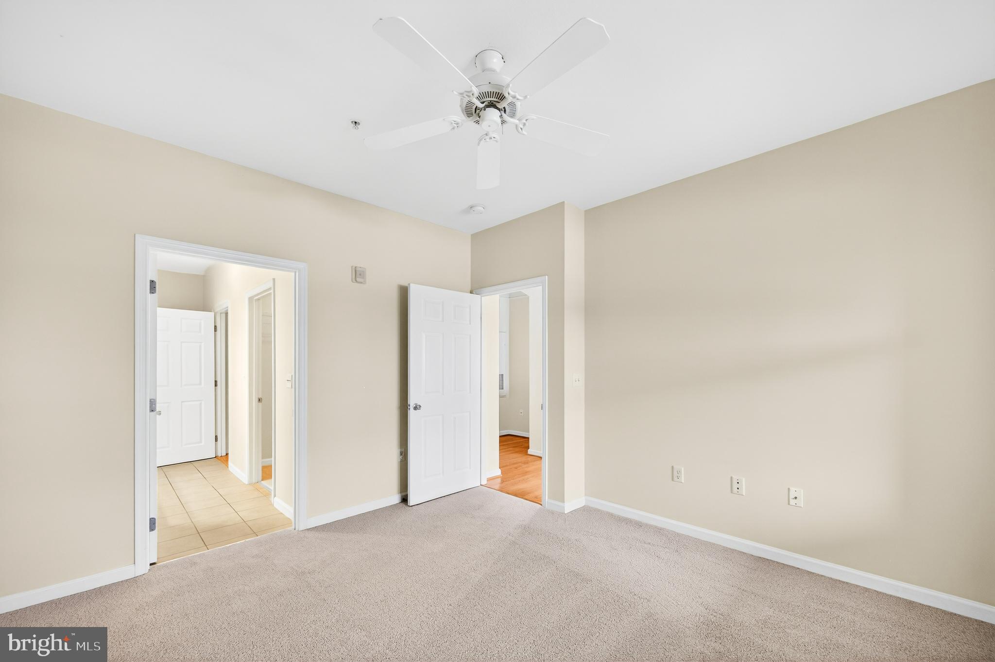 THE COLONNADE AT KENTLANDS - Residential