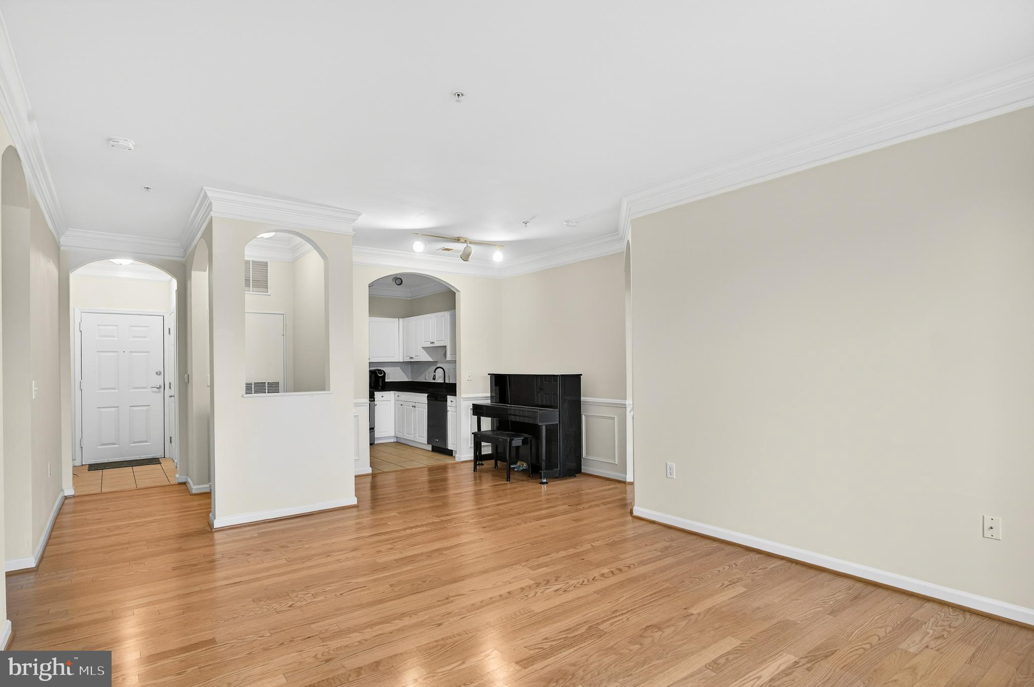 THE COLONNADE AT KENTLANDS - Residential