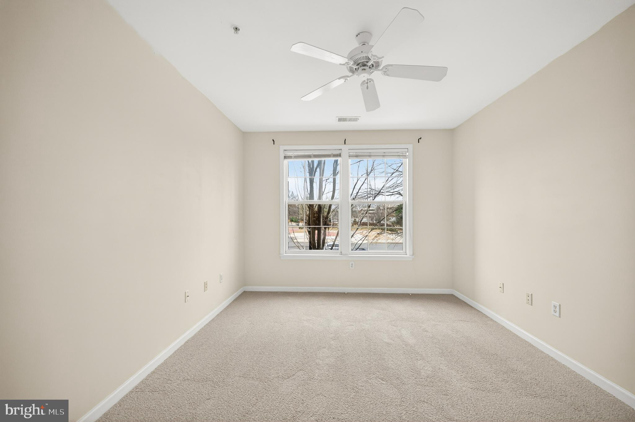 THE COLONNADE AT KENTLANDS - Residential