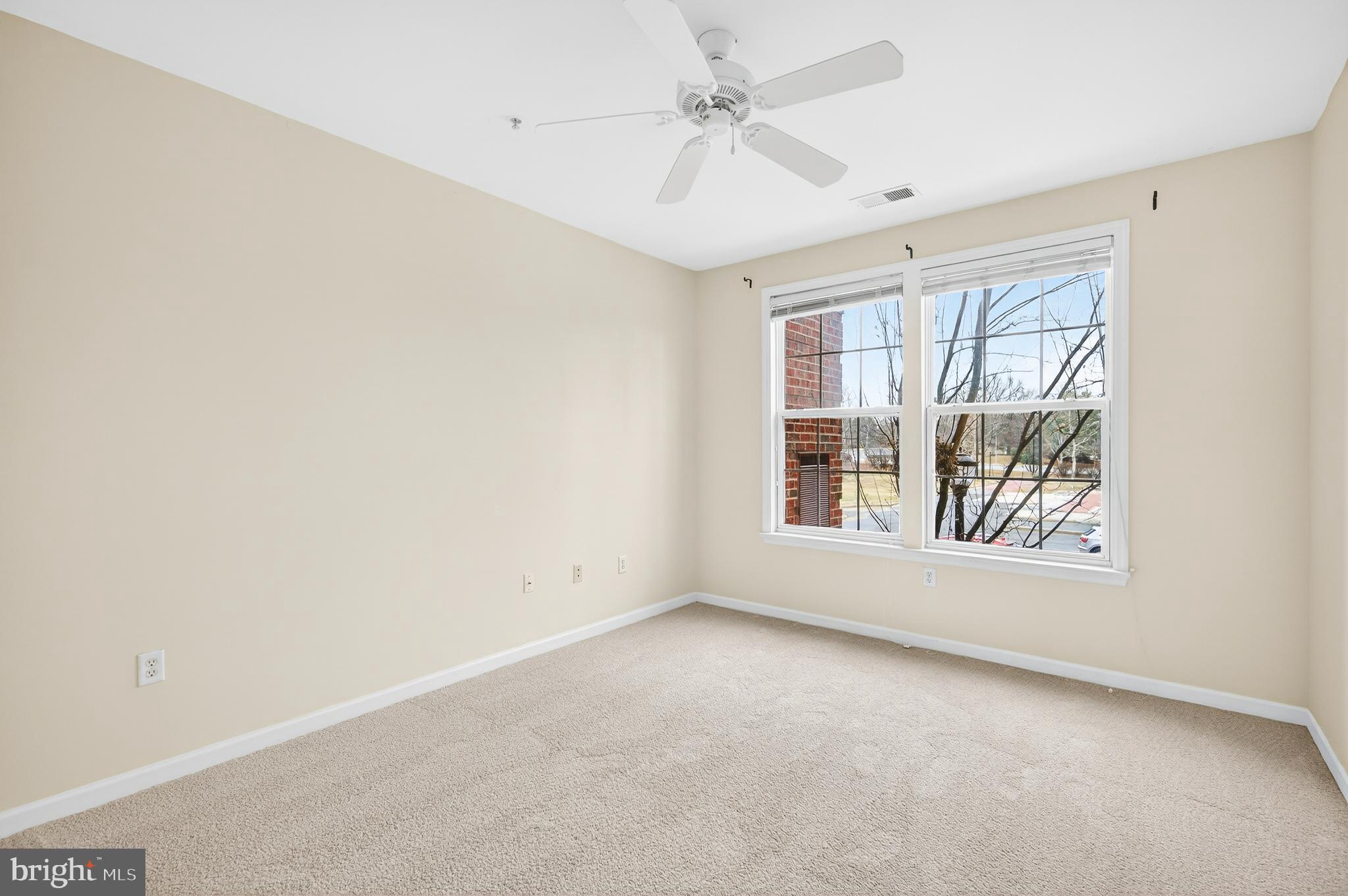 THE COLONNADE AT KENTLANDS - Residential