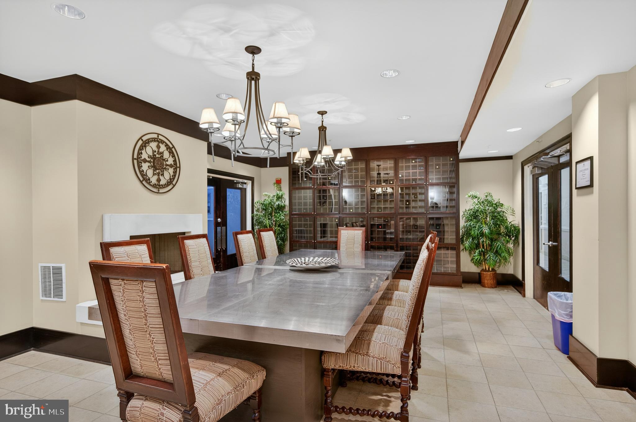 THE COLONNADE AT KENTLANDS - Residential