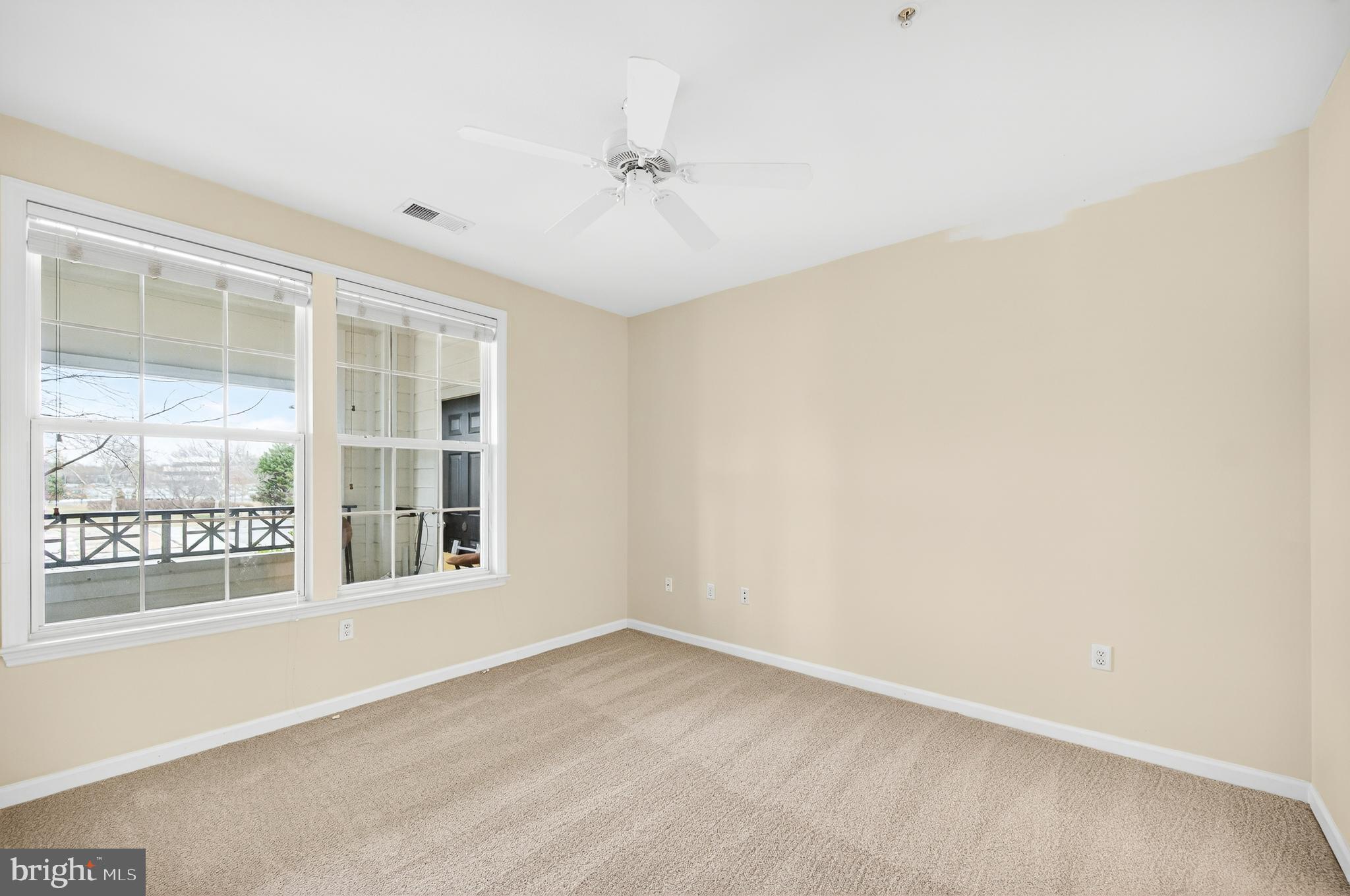 THE COLONNADE AT KENTLANDS - Residential