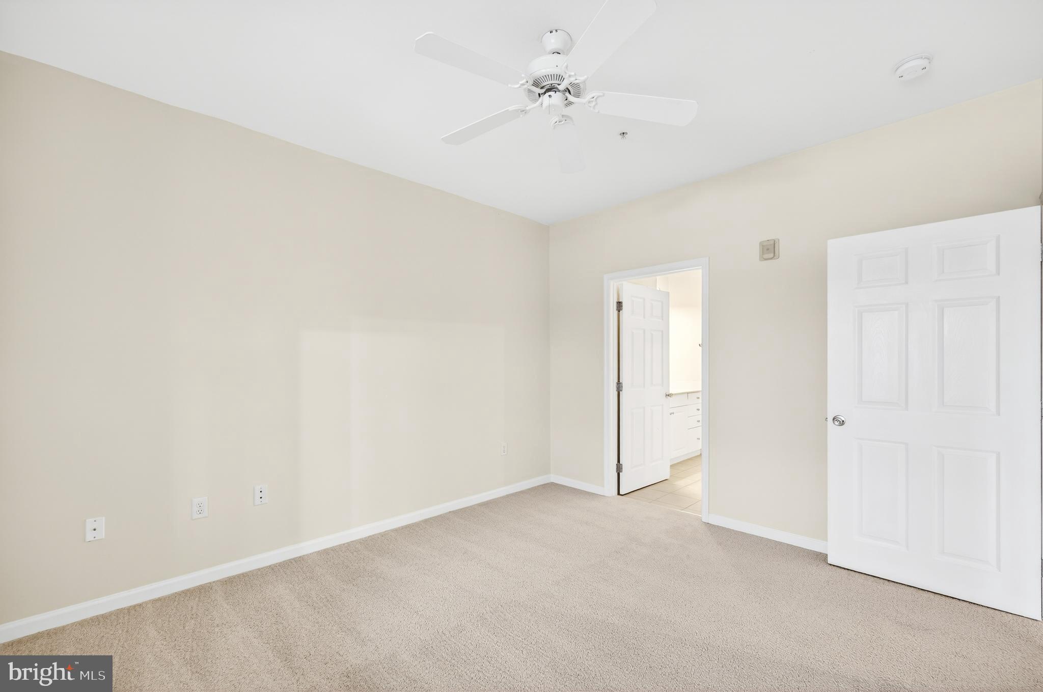 THE COLONNADE AT KENTLANDS - Residential