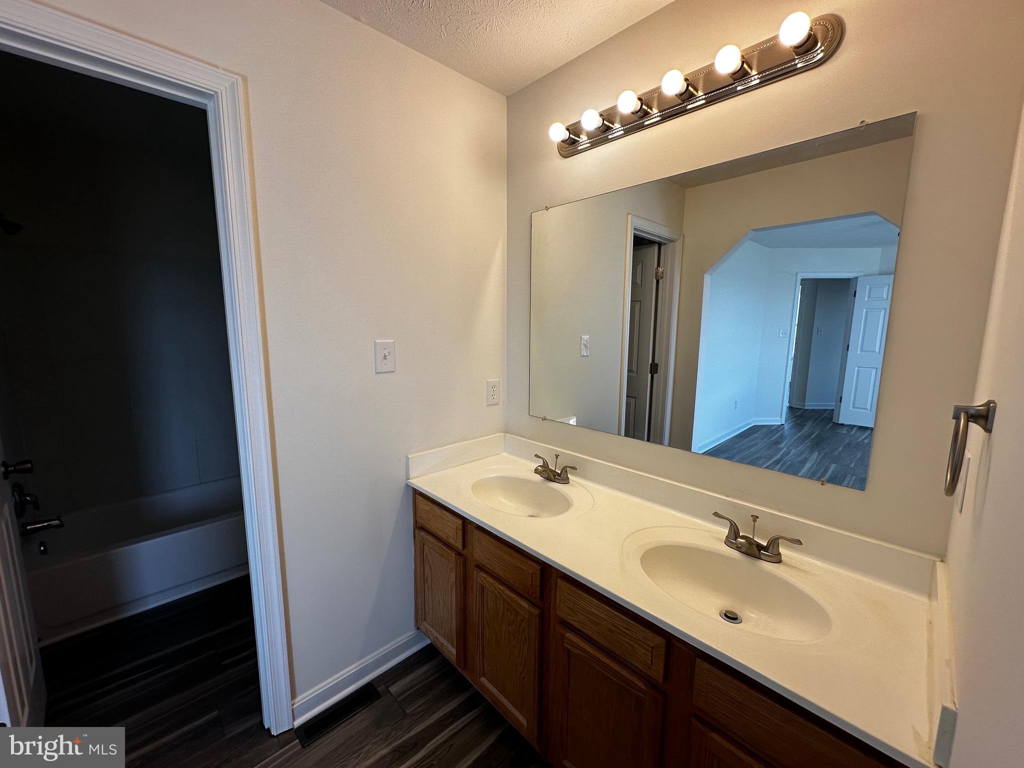 TABLER STATION MANOR - Residential