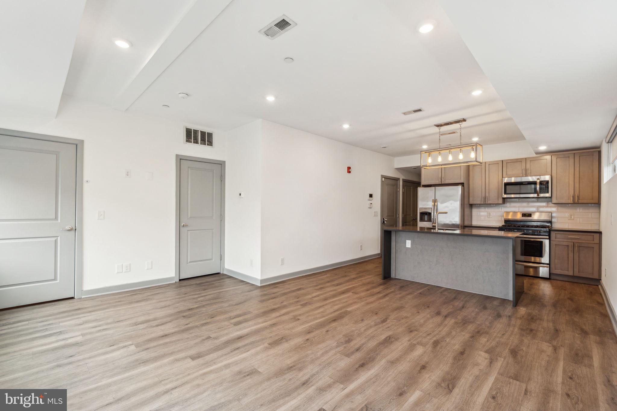 OLDE KENSINGTON - Residential Lease