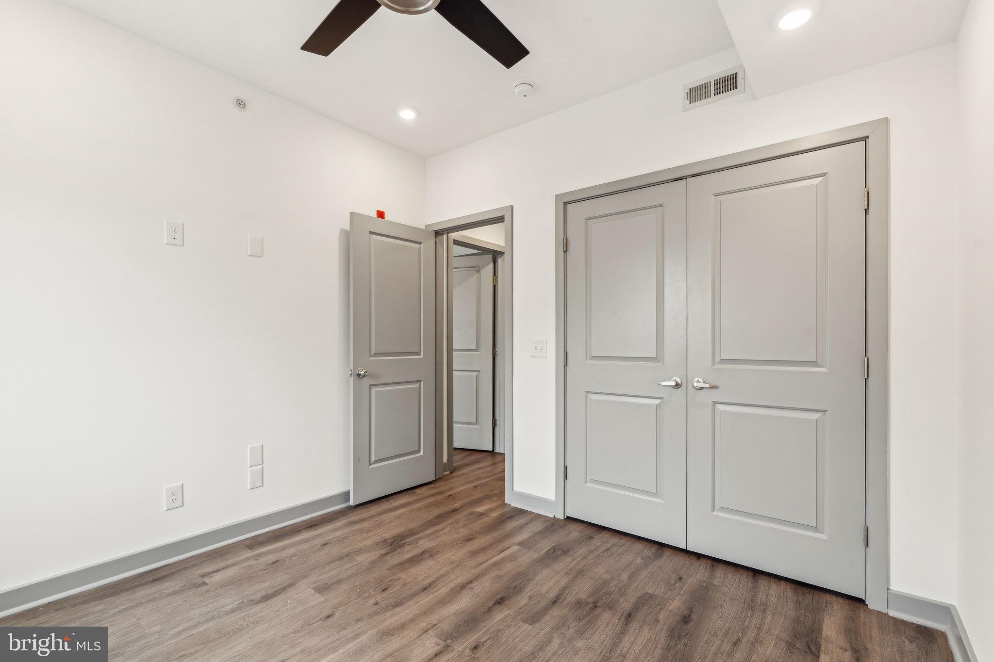 OLDE KENSINGTON - Residential Lease