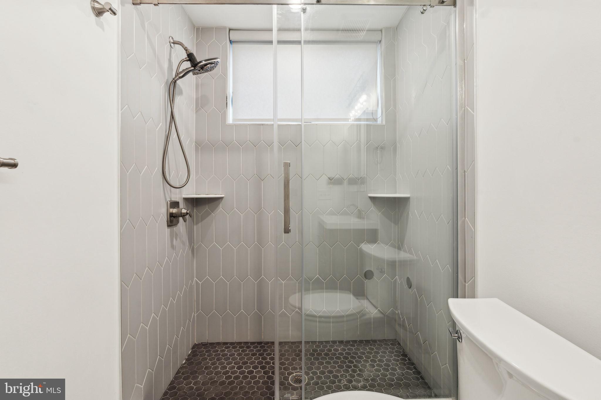 OLDE KENSINGTON - Residential Lease