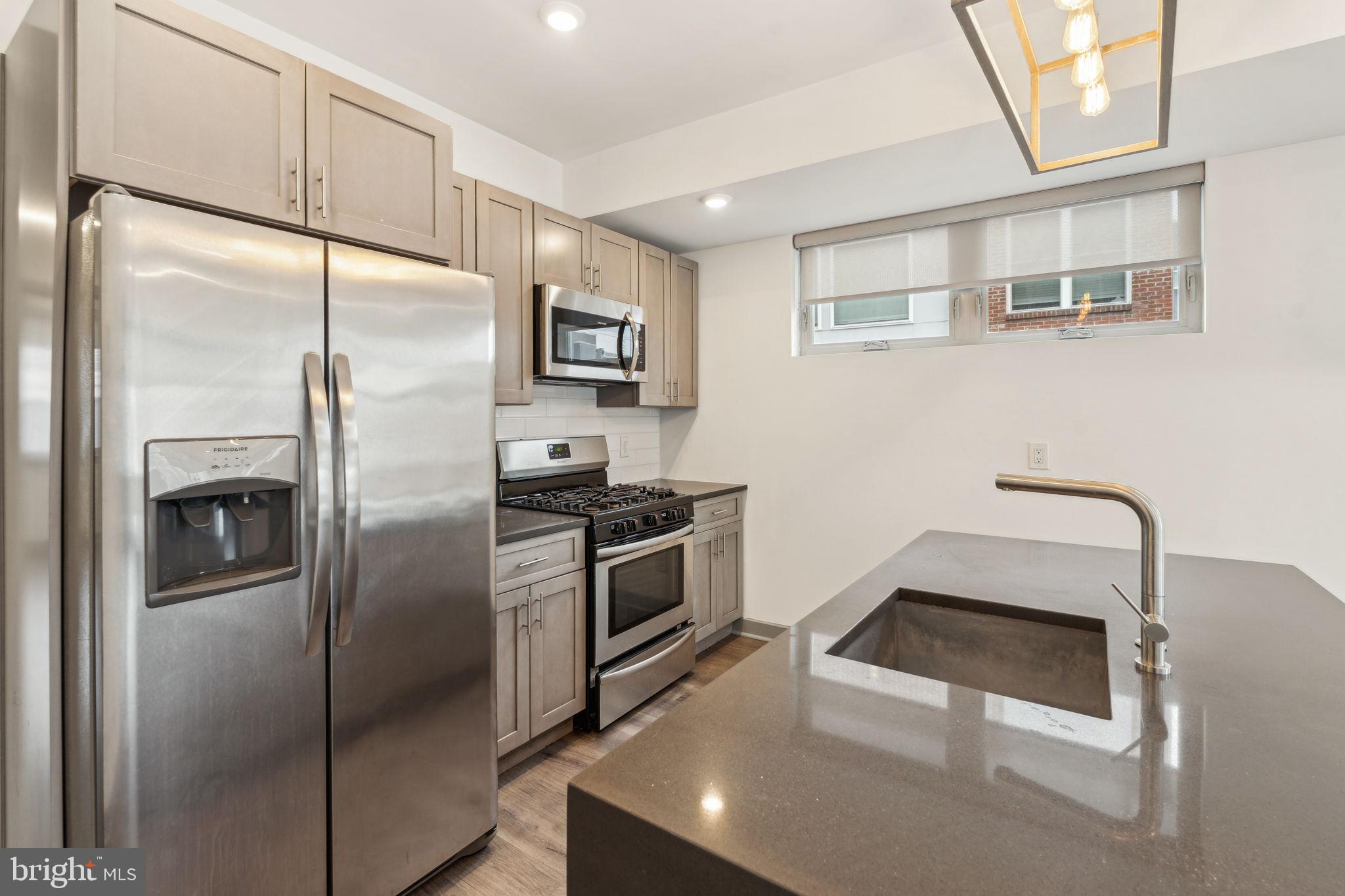 OLDE KENSINGTON - Residential Lease